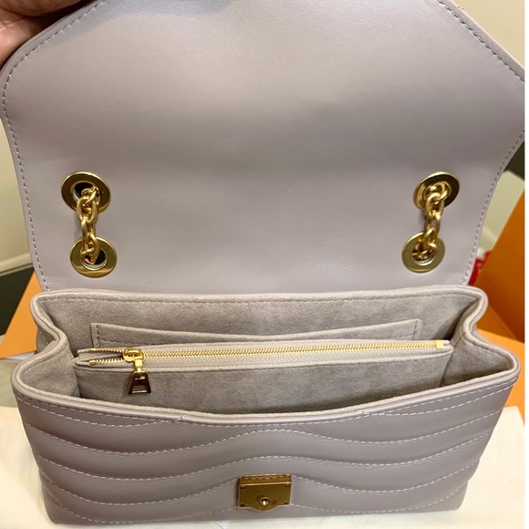 🆕😍💗💯NWT AUTHENTIC LOUIS VUITTON NEW WAVE CHAIN BAG - Picture 3 of 16